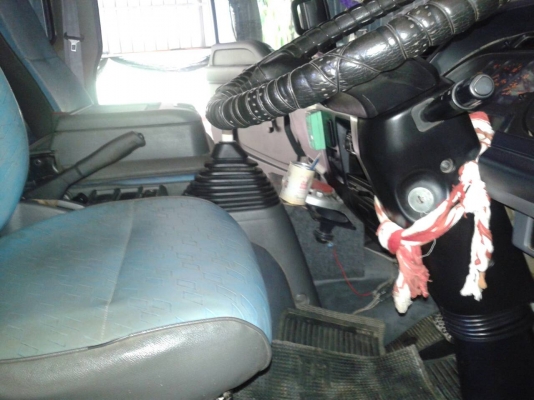 รถอีซูซุ 10 ล้อดั้ม FXZ 200 แรงม้า. ปี 50  ( รถวิ่ง 15x,xxx กม. )      สนใจติดต่อ   081 - 6079515