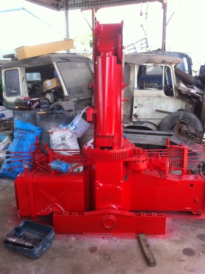 เทรน Tadano 4.5 ตัน 3 ชัก 4 ปลอก ก่อนยกลงเช็คสภาพโดยอู่เทรนที่ได้มาตรฐาน สภาพพร้อมใช้