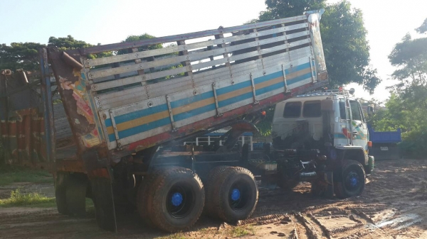 10ล้อดั้มพ์2เพลา ISUSU ROCKY240 กระบะมิเนียม เครื่องดี แชชซีสวย เอกสารพร้อมโอนเจ้าของขายเอง ดูรถได้ที่อ.ประทาย จ.นครราชสีมา TEL0857698049 0887115178 ราคา890000บาทID LINE ps5599