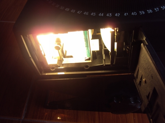 เครื่องฉายสไลด์แบบถาดหมุน