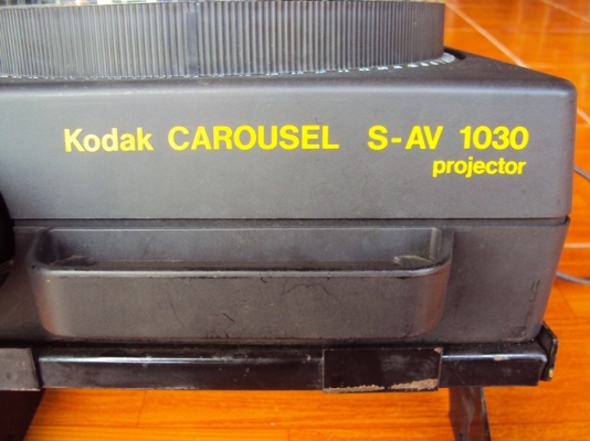 เครื่องฉายสไลด์แบบถาดหมุน