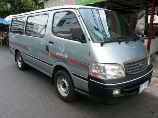 มือ 1 สวยเดิมๆ มาก ใช้มา 9 หมื่นกิโล ออกห้าง ปี 05 ตัวรถสวยเดิมบาง สีเดิมทั้งคัน เครื่องดีเซล5แอล 3000 cc