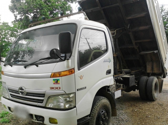 รถฮีโน่ 6 ล้อดั้ม ทูโถ้ 136 แรงม้า. ปี 50.  ( รถวิ่ง 15x,xxx กม. )    สนใจติดต่อ  081 - 6079515