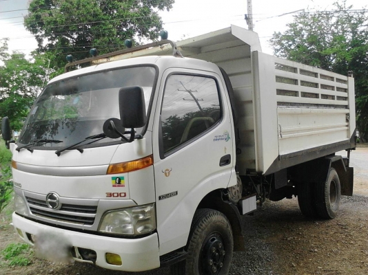 รถฮีโน่ 6 ล้อดั้ม ทูโถ้ 136 แรงม้า. ปี 50.  ( รถวิ่ง 15x,xxx กม. )    สนใจติดต่อ  081 - 6079515