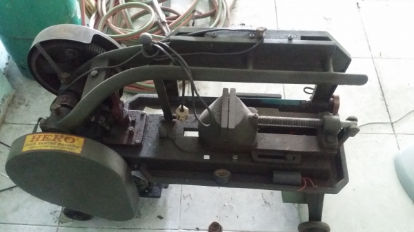 ขายเลื่อยแท่น HERO ซื้อมาไม่ค่อยได้ใช้สภาพเหมือนใหม่