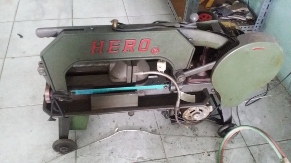 ขายเลื่อยแท่น HERO ซื้อมาไม่ค่อยได้ใช้สภาพเหมือนใหม่