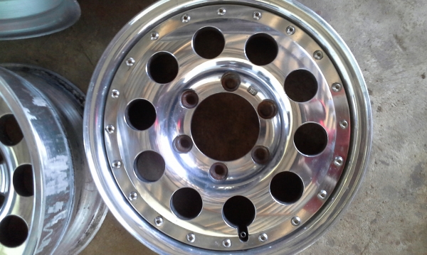 ล้อแท้ 15 แยกชิ้นใด้ 6รู