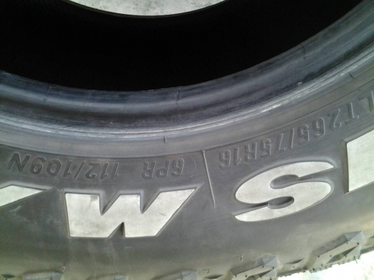 ยางมือสอง ยางมือสอง