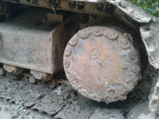 KOMATSU 200-5 รถพร้อมใช้ เครื่องดี ช่วงล่างดี แอร์เย็น รถใช้งานอยู่ โทร 0937282709