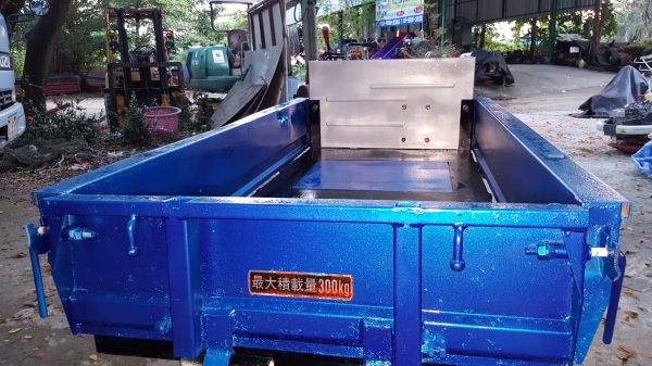 รถบรรทุกการเกษตรและก่อสร้างนั่งขับ รหัสสินค้า R - 13