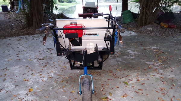 รถบรรทุกการเกษตรและก่อสร้างนั่งขับ รหัสสินค้า R - 13