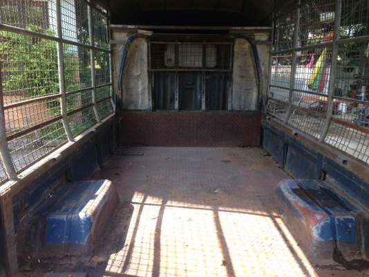 ขายรถโตโยต้าไดน่า4ล้อกลาง เครื่อง3B ยังไม่ลงเล่มเครื่องดีมากครับแน่นๆแห้ง แต่ไม่ได้ลงเล่ม แซสซีสวยทั้งเส้นยางดี ภาษีขาดปี56 เอกสารพร้อมโอน ขายถูกครับ 75000 บาท