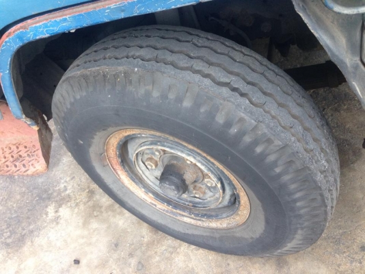 ขายรถโตโยต้าไดน่า4ล้อกลาง เครื่อง3B ยังไม่ลงเล่มเครื่องดีมากครับแน่นๆแห้ง แต่ไม่ได้ลงเล่ม แซสซีสวยทั้งเส้นยางดี ภาษีขาดปี56 เอกสารพร้อมโอน ขายถูกครับ 75000 บาท