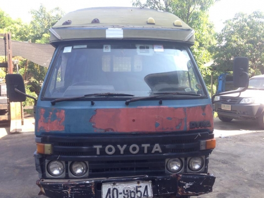 ขายรถโตโยต้าไดน่า4ล้อกลาง เครื่อง3B ยังไม่ลงเล่มเครื่องดีมากครับแน่นๆแห้ง แต่ไม่ได้ลงเล่ม แซสซีสวยทั้งเส้นยางดี ภาษีขาดปี56 เอกสารพร้อมโอน ขายถูกครับ 75000 บาท