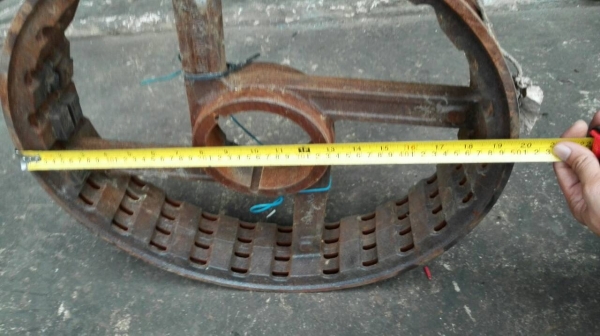 ** เหลือ 1 ตัว ** มู่เล่ล่อง B แบบ 4 ล่องสายพาน ขนาด 20" เป็นของใหม่เก่าเก็บไม่เคยใช้งาน มี 2 ตัว จัดส่งทั่วประเทศครับ!!