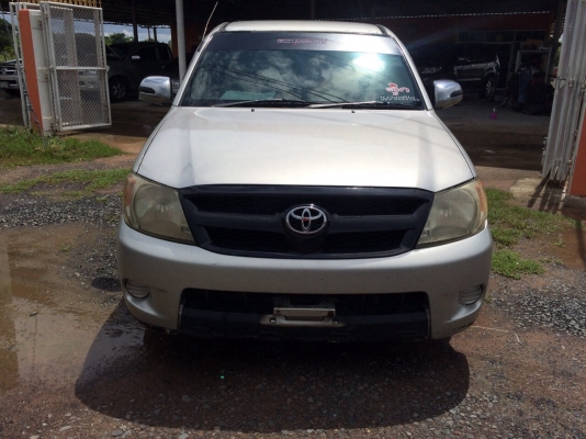 ขายย วีโก้ตอนเดียว ปี48 พร้อมลุยงานราคาเบาๆครับ