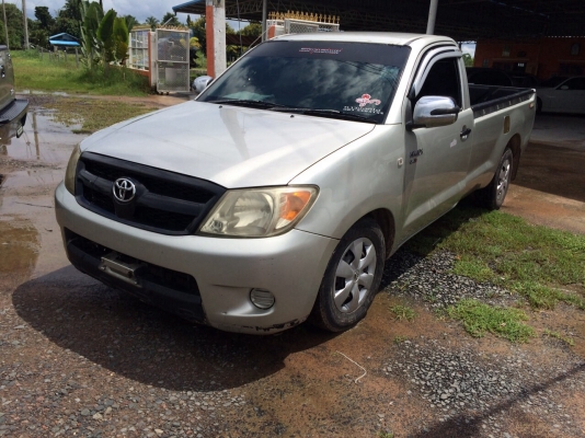 ขายย วีโก้ตอนเดียว ปี48 พร้อมลุยงานราคาเบาๆครับ