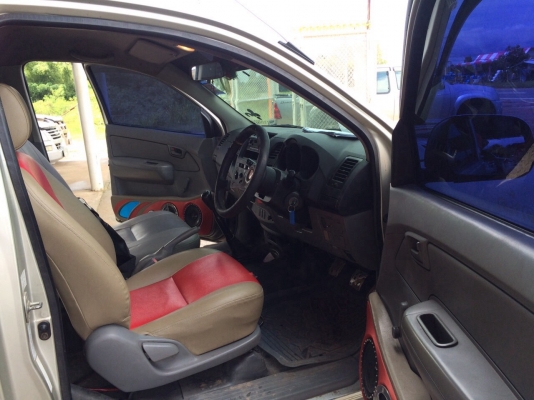 ขายย วีโก้ตอนเดียว ปี48 พร้อมลุยงานราคาเบาๆครับ