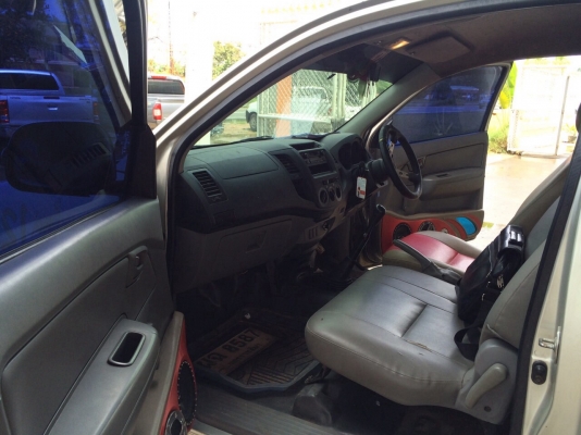 ขายย วีโก้ตอนเดียว ปี48 พร้อมลุยงานราคาเบาๆครับ