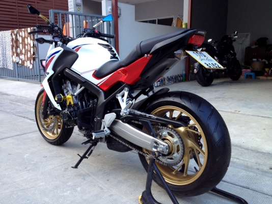 ((ดาวน์ 59000)) ขาย CB650f ปี2014 TRI-Color แต่งสวย วิ่ง3300 km. ราคา 249000 บาท