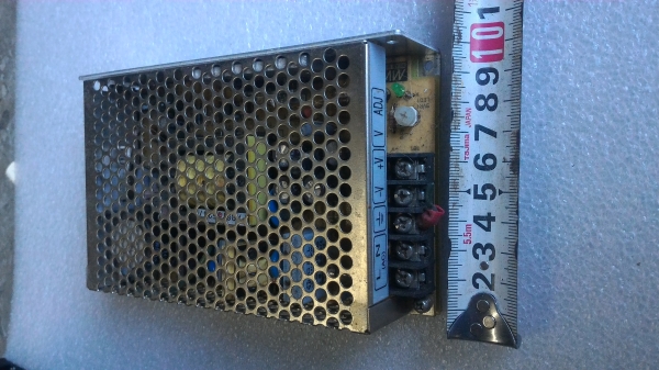 เพาเวอร์ซัพพลาย จ่ายไฟ 15 V. กระแสที่ 4 A. INPUT 100 - 240 V.