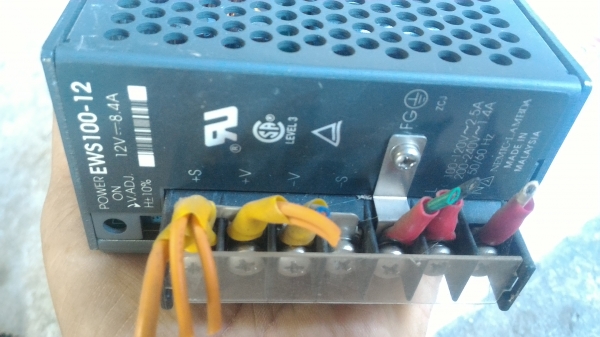 เพาเวอร์ซัพพลาย จ่ายไฟ 12 V.ที่กระแส 8.4 A.  INPUT 100 - 240 V.