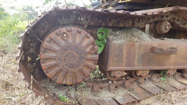 ขายตามสภาพแบคโฮ KOMATSU PC200-5 เครื่องพังเสื้อสูบทะลุ ช่วงล่างดี ซ่อมเครื่องอย่างเดียวใช้งานได้เลย เอกสารสัญญาซื้อขาย ราคาต่อรองได้ครับ