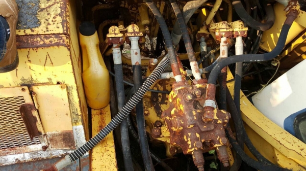 ขายตามสภาพแบคโฮ KOMATSU PC200-5 เครื่องพังเสื้อสูบทะลุ ช่วงล่างดี ซ่อมเครื่องอย่างเดียวใช้งานได้เลย เอกสารสัญญาซื้อขาย ราคาต่อรองได้ครับ