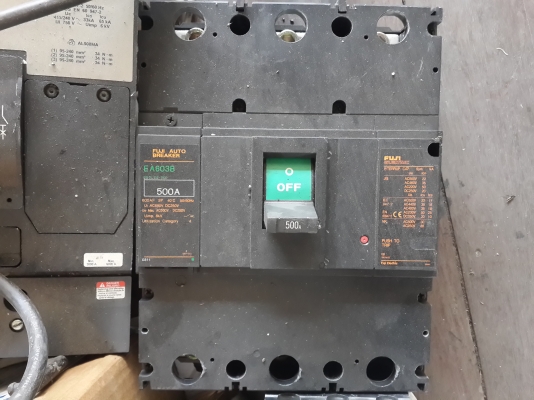 เบรกเกอร์