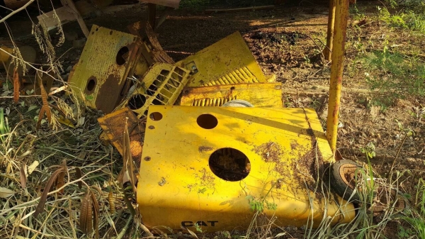 ขายตามสภาพแทรคเตอร์ CAT D4E ช่างถอดอะไหล่ว่าจะซ่อมแต่ทำไม่เสร็จ อะไหล่และอุปกรณ์มีครบ ขายตามสภาพแทรคเตอร์ CAT D4E ช่างถอดอะไหล่ว่าจะซ่อมแต่ทำไม่เสร็จ อะไหล่และอุปกรณ์มีครบ