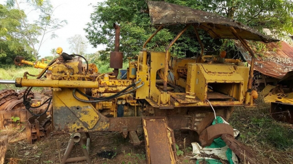 ขายตามสภาพแทรคเตอร์ CAT D4E ช่างถอดอะไหล่ว่าจะซ่อมแต่ทำไม่เสร็จ อะไหล่และอุปกรณ์มีครบ ขายตามสภาพแทรคเตอร์ CAT D4E ช่างถอดอะไหล่ว่าจะซ่อมแต่ทำไม่เสร็จ อะไหล่และอุปกรณ์มีครบ