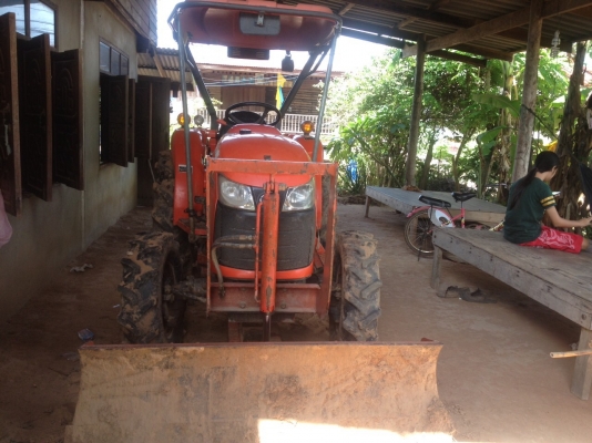 ขายKUBOTA36แรง อุปกร2ชิ้น สภาพสวยมาก ทำงาน3900ชม