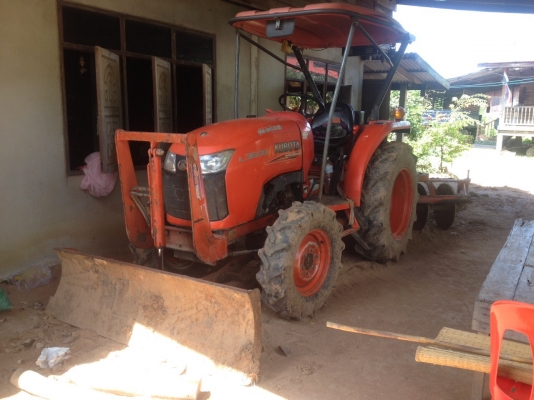 ขายKUBOTA36แรง อุปกร2ชิ้น สภาพสวยมาก ทำงาน3900ชม