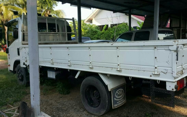 หกล้อ อีซูซุ NMR130ปี54ยาว4.30ม สภาพนางฟ้าสวยบางเดิมทั้งคนไม่มีตำนิ ทะเบียนพร้อมโอน ราคา 745,000บ ต่อรองได้