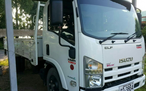 หกล้อ อีซูซุ NMR130ปี54ยาว4.30ม สภาพนางฟ้าสวยบางเดิมทั้งคนไม่มีตำนิ ทะเบียนพร้อมโอน ราคา 745,000บ ต่อรองได้