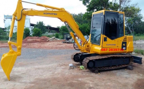 ขายรถแบคโฮ Komatsu pc 40 เก่านอก