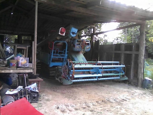 ขายรถเกี่ยวศักดิ์พัฒนา เครื่อง195เทอร์โบอีซูซุ เทรลเลอร6ล้อหัวยาว สภาพร้อมใช้งานเอกสารพร้อม