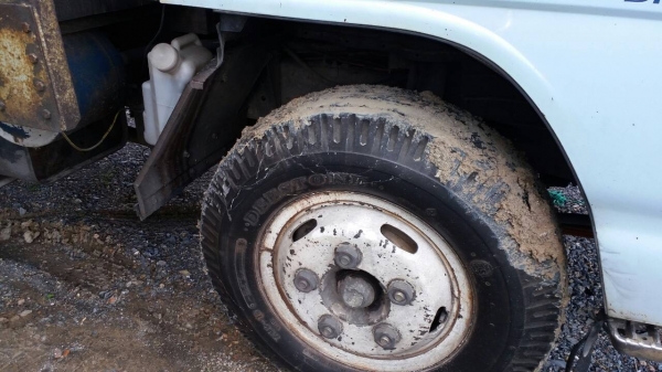 หกล้อ อีซูชุ NKR120ปี40 ช่วงยาว 4.30ม สภาพดีสวยบางเดิมพร้อมใช้งาน ทะเบียนพร้อมโอน ราคา 335,000บ