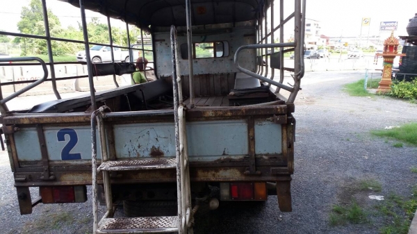 หกล้อ อีซูชุ NKR120ปี40 ช่วงยาว 4.30ม สภาพดีสวยบางเดิมพร้อมใช้งาน ทะเบียนพร้อมโอน ราคา 335,000บ