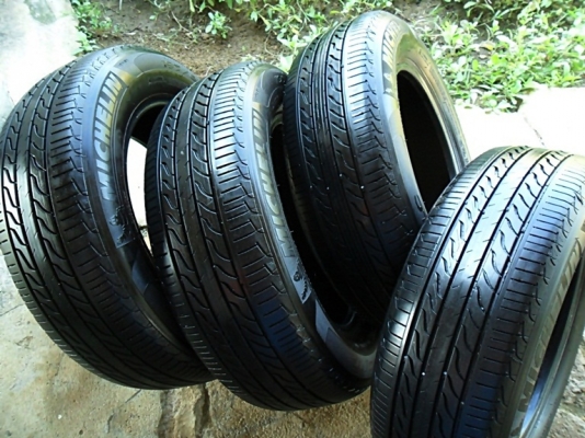 มิชลิน195-65-R15 ลงพื้นปลายปี13(4เส้น 3,800บ)