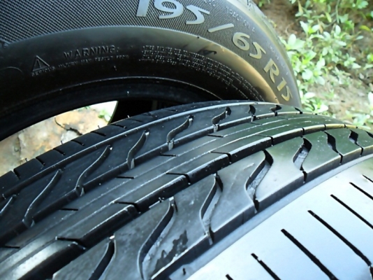 มิชลิน195-65-R15 ลงพื้นปลายปี13(4เส้น 3,800บ)