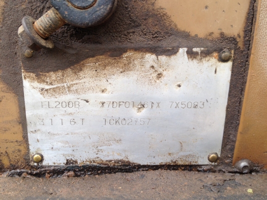 CAT รถแบคโฮ รุ่น EL200 B