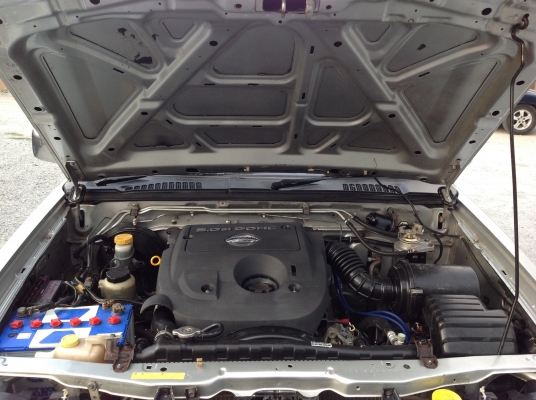 นิสสัน ฟรอนเทีย สี่ประตู เครื่อง 3000 ZDII