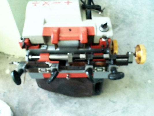 ขายเครื่องกอปปี้ลูกกุญแจ