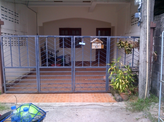 ขายบ้านทาวน์เฮาส์ 28 ตรว โทร 0906208746