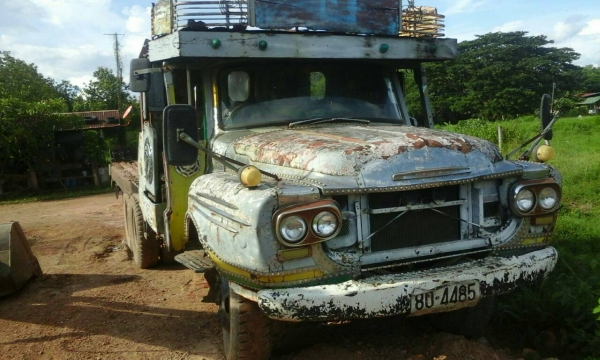 ขาย รถแทลเลอร์ หัวยาว เพลาเดียว เครื่อง ISUZU 6B1  6สูบ 145 แรง  สนใจโทร 089-3818694  ดวงนภา