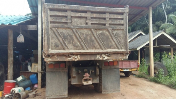 ขายรถบรรทุก 18 ล้อดัมพ์ ISUZU DECA 270 แรงม้าปี 2550 ลูกพ่วงสามมิตร 2 เพลาปี 2555 ราคา 2000000