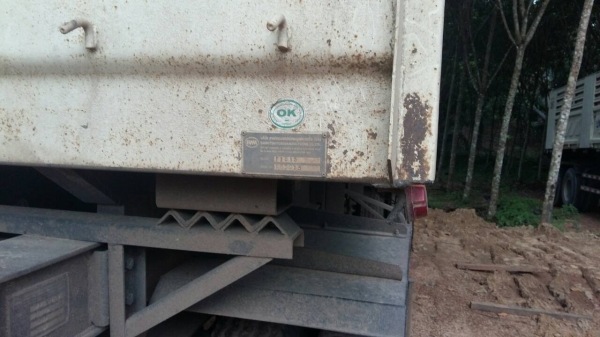 ขายรถบรรทุก 18 ล้อดัมพ์ ISUZU DECA 270 แรงม้าปี 2550 ลูกพ่วงสามมิตร 2 เพลาปี 2555 ราคา 2000000