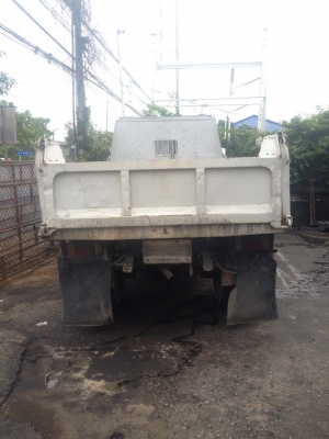 ขาย รถบรรทุก 6 ล้อ ดัมพ์ได้ ราคาถูก