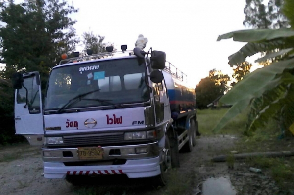 10ล้อรถน้ำมัน195แรง..ถังโหลดล่างแล้วHINO FL3Hถัง16000ลิตร รถสภาพเดีพี้อมใช้